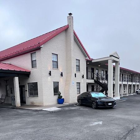 Hotel Super 8 by Wyndham Fredericksburg Exterior foto