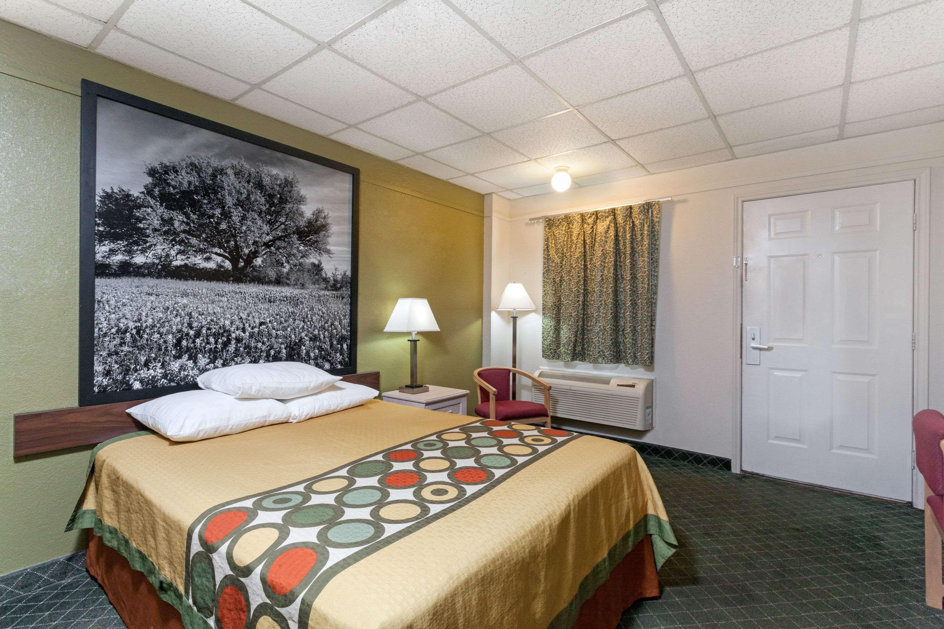 Hotel Super 8 by Wyndham Fredericksburg Exterior foto