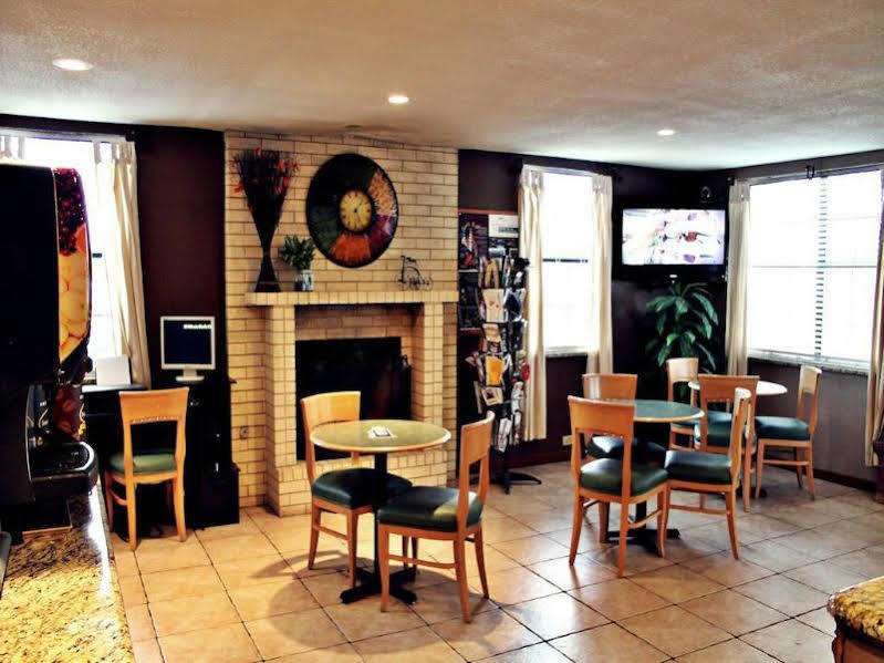 Hotel Super 8 by Wyndham Fredericksburg Exterior foto
